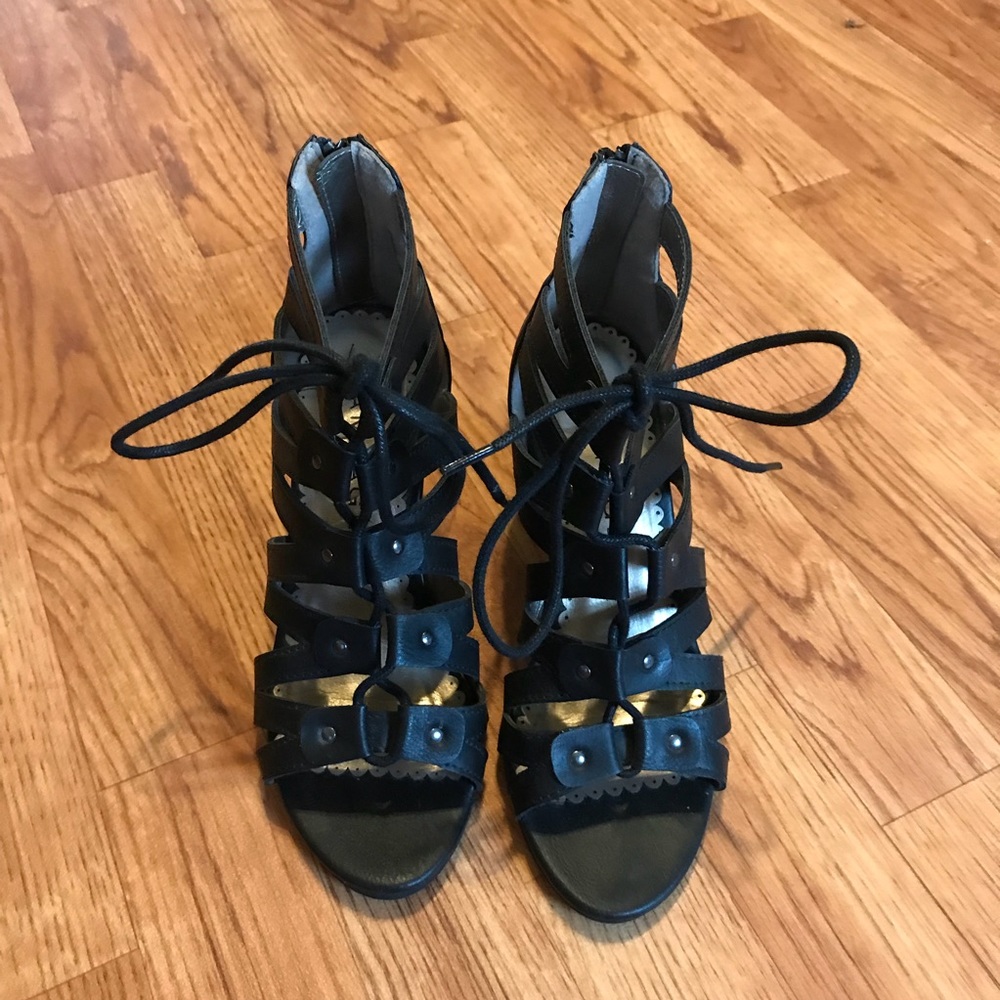 Peep Toe Lace Up Wedges Size 6 Black 💕 - Picture 1 of 8